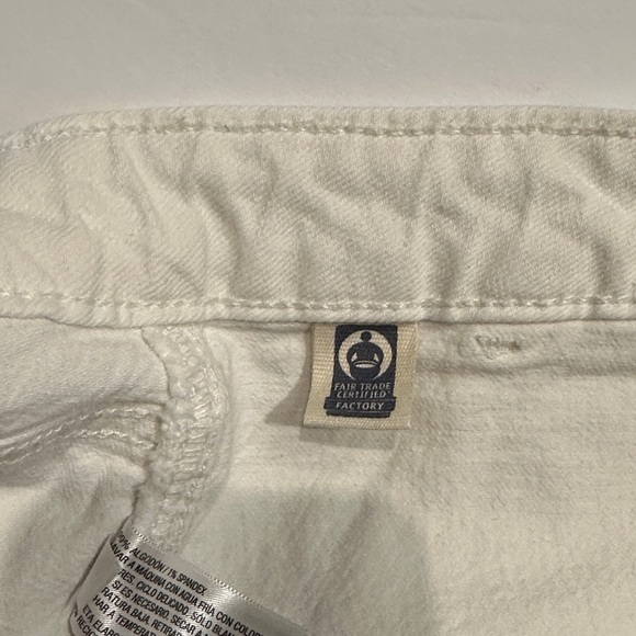 Universal Thread high-rise midi white carpenter cotton Shorts size 12/31 - Picture 3 of 10